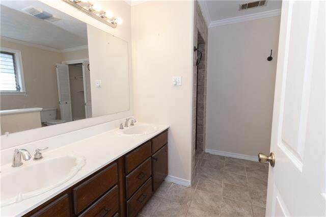 Building Photo - 3253 Reine Ave