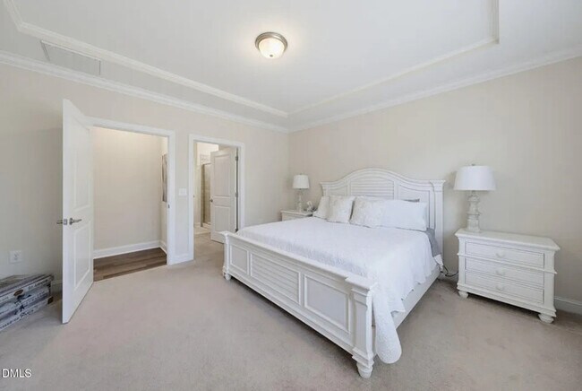 Building Photo - Lease OR Lease to Own
