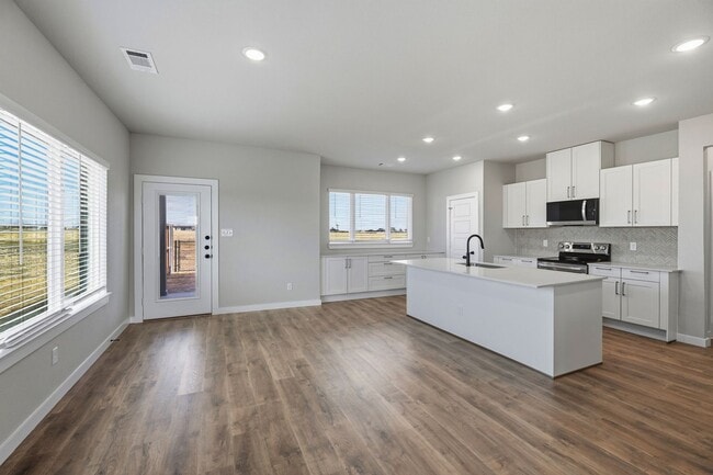 Building Photo - AVAILABLE NOW!  CUL-DE-SAC TRIPLEX LOT LOCATED ON 1-ACRE IN MIDLOTHIAN, TX!