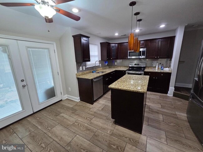 Building Photo - 10442 Storch Turn