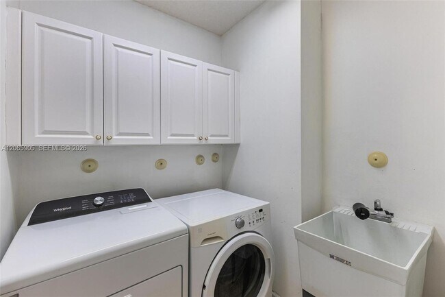 Building Photo - 2138 Chagall Cir