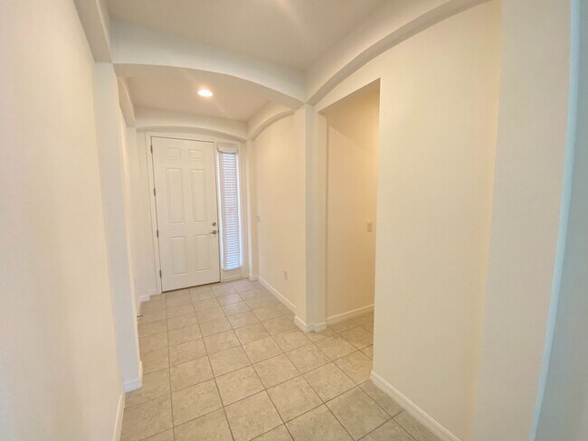 Building Photo - Carlisle Grand-520 Novara Way Davenport, F...