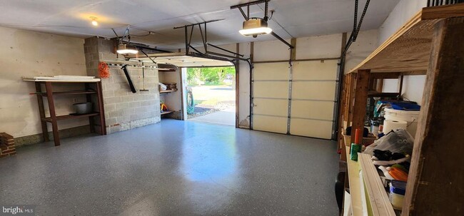 Building Photo - 3145 Elmmede Rd