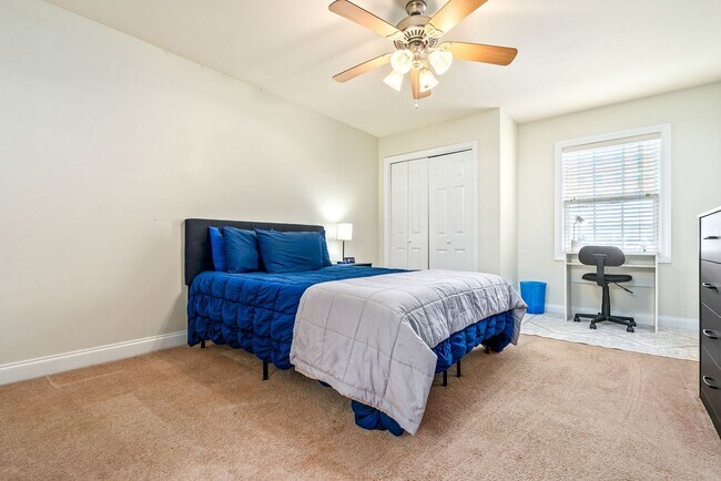 Building Photo - 121 Wright St