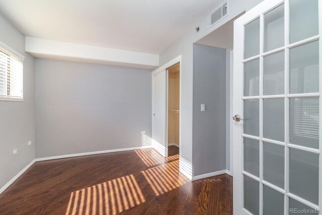 Building Photo - LOCATION!! Denver's Desirable Cherry Creek...