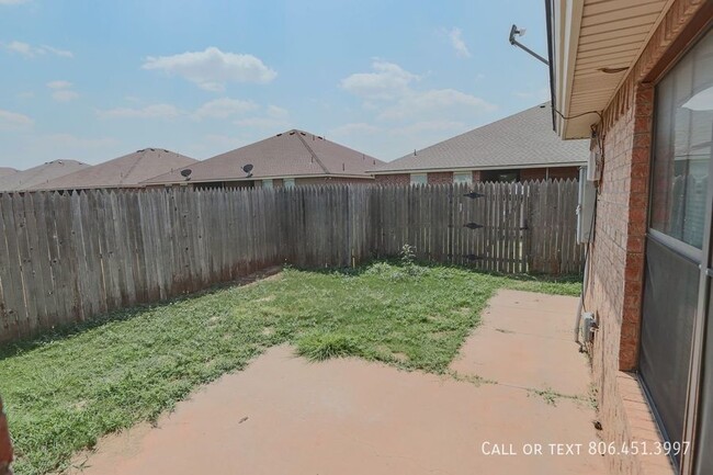 Building Photo - Awesome 3/3/2 in NW Lubbock!