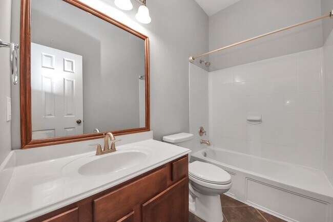 Building Photo - 18403 Sierra Falls Ct