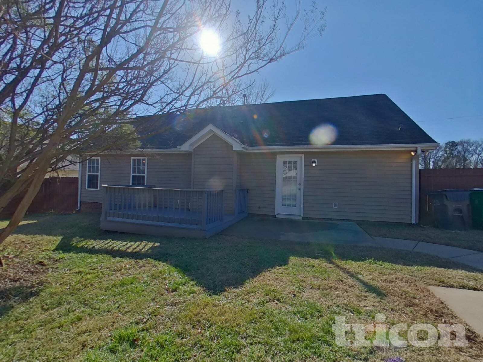 Building Photo - 3543 Arvin Dr