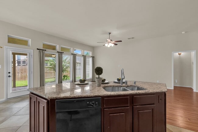 Building Photo - 12938 Buchanan Oaks Ln