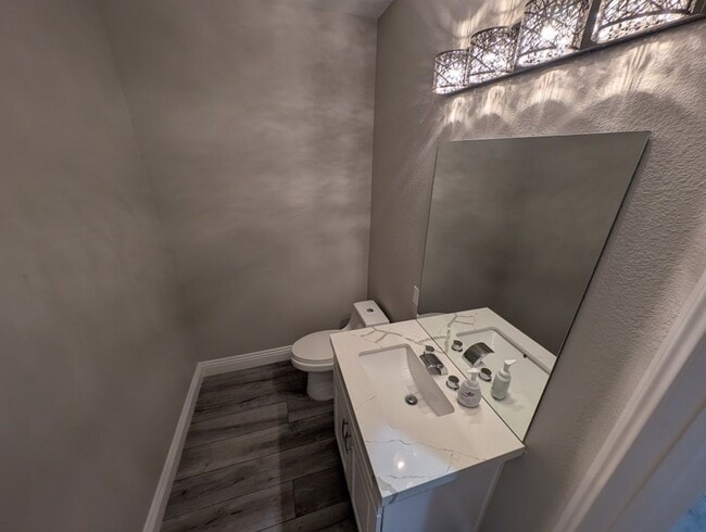 Building Photo - 11005 Salford Dr