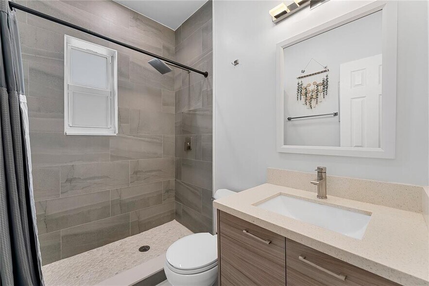 Building Photo - 2227 Cody St