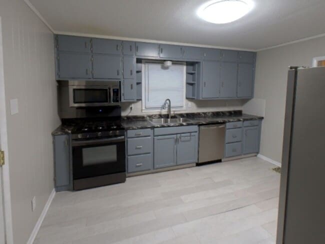 Building Photo - 310 E Market St