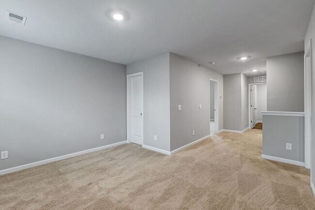 Building Photo - Newer Home in Reedy Fork, So Many Upgrades, SS Appliance, Loft, Garage, Fenced!