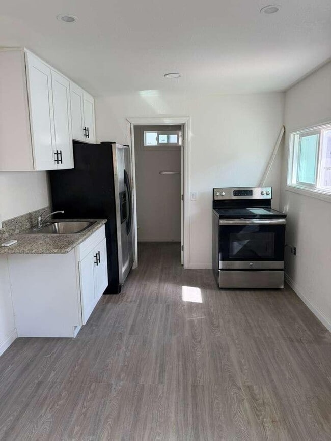 Building Photo - 4213 Marzo St