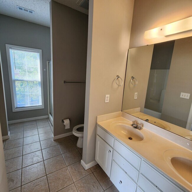 Building Photo - 2511 Friedland Pl