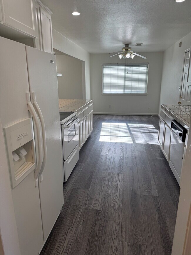 Building Photo - MOVE IN SPECIAL $500 off the rent for the ...