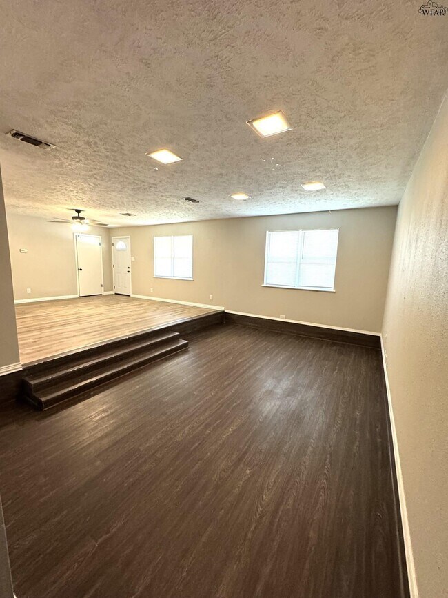Building Photo - 1402 Hunt St