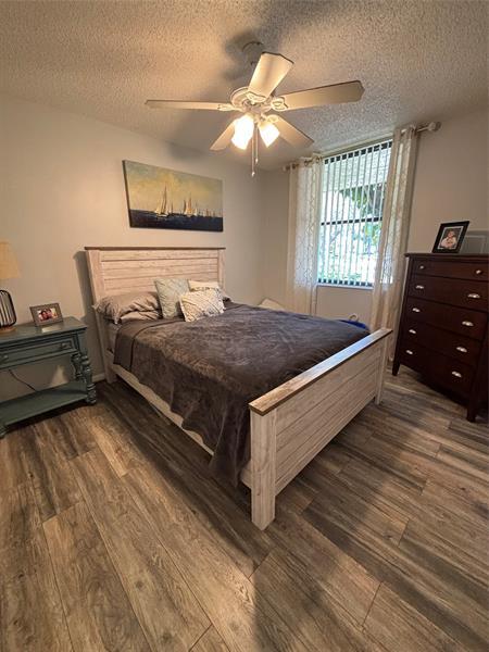 Building Photo - 2660 Carambola Cir N
