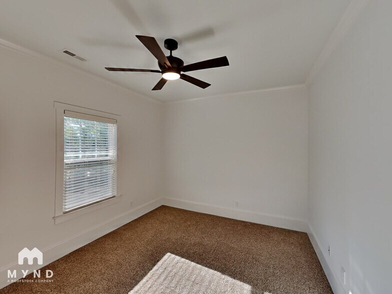 Building Photo - 1837 Umstead St