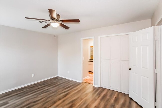 Building Photo - 2837 Green Canyon Dr