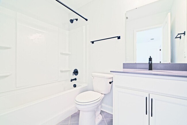 Building Photo - Spacious Lowcountry Retreat in Moncks Corner