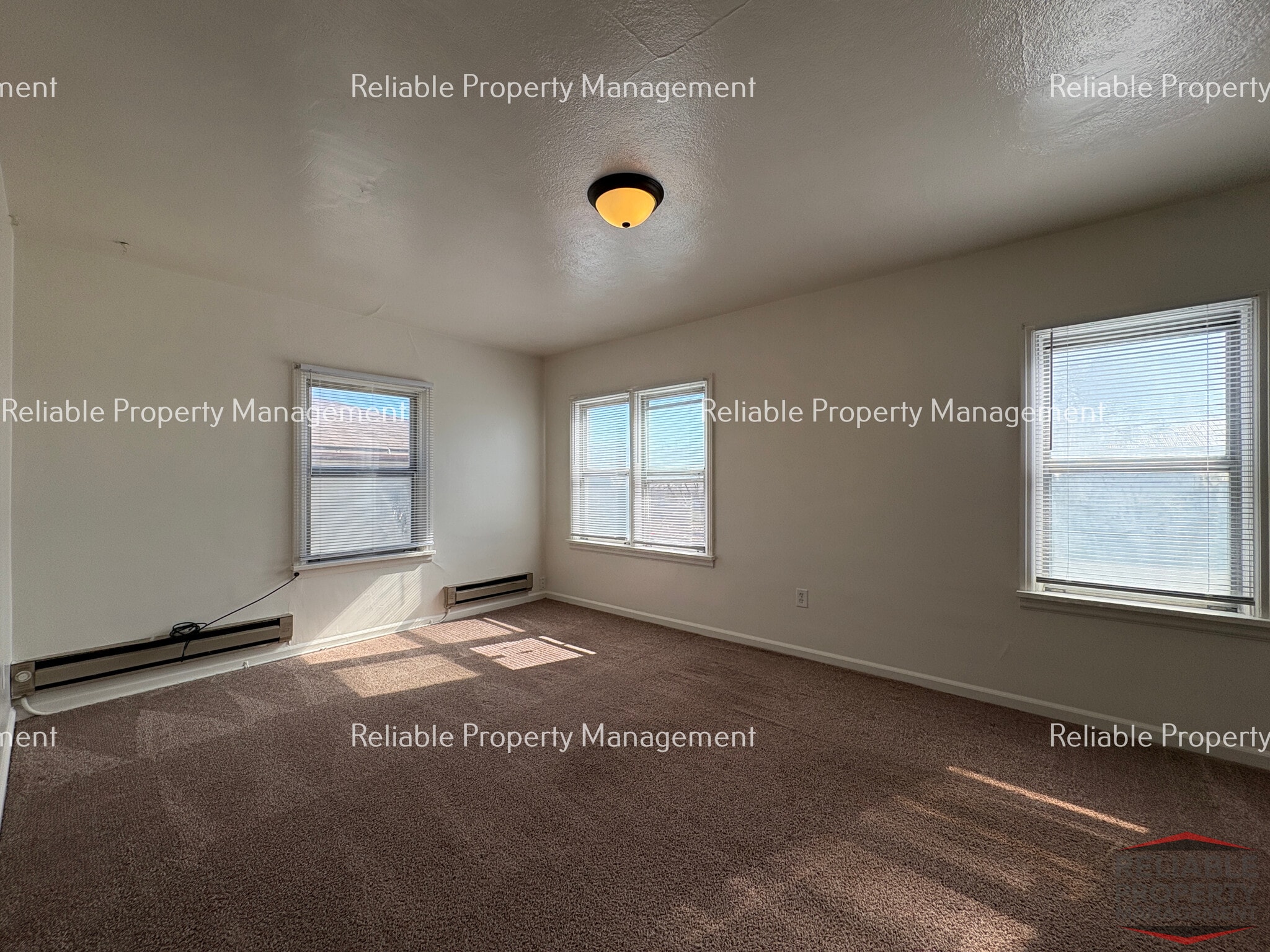 Building Photo - 509 N Water Ave