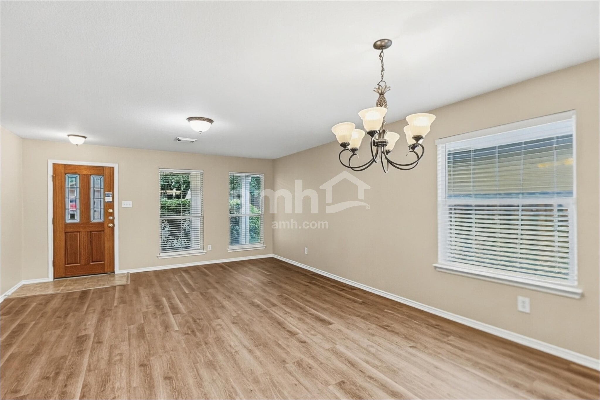 Building Photo - 10518 Marengo Ln