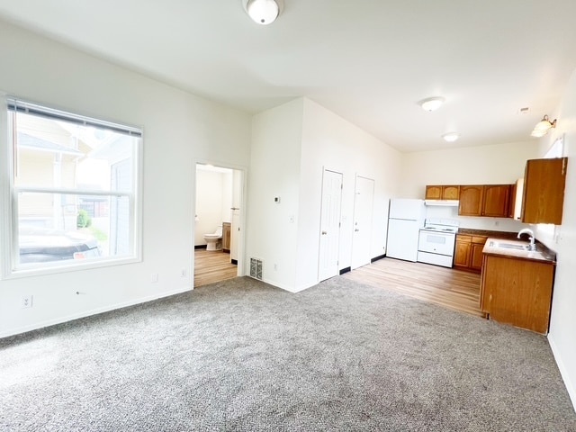 Building Photo - 880 Burwell St