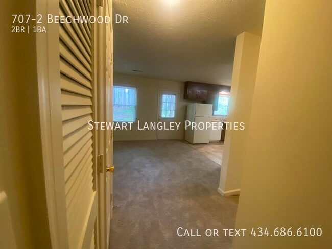 Building Photo - 707 Beechwood Dr