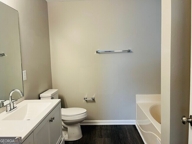 Building Photo - 3510 Brookstone Way