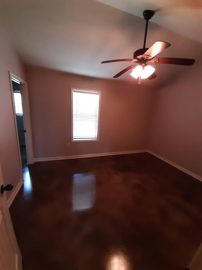 Building Photo - 426 Wildwood Point