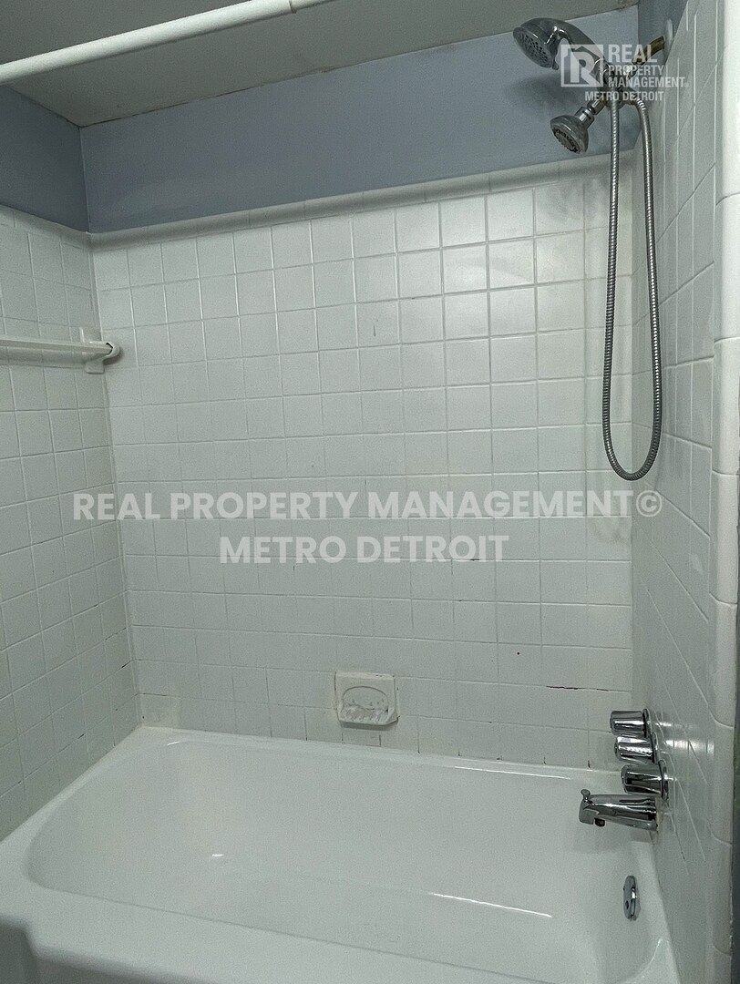 Building Photo - 25292 Orchard Grove St