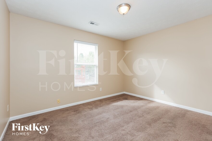 Building Photo - 100 Teil Tree Ct