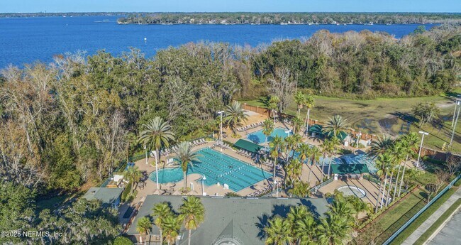 Building Photo - 1892 Vista Lakes Dr