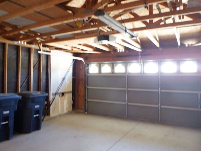 Building Photo - Cul De Sac Cutie in the City