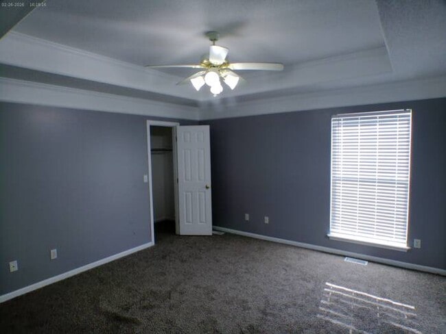 Building Photo - Amazing 4 bedrooms and 2.5 baths raised ranch located in High Ridge Manor on N Winchester Ave in ...