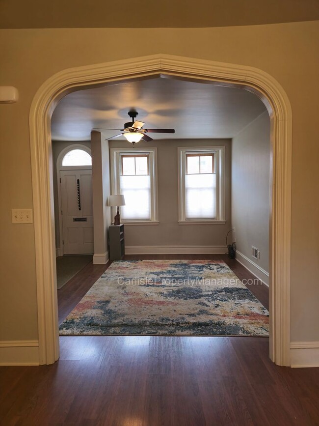 Building Photo - Downtown Carlisle Historic Townhouse for R...