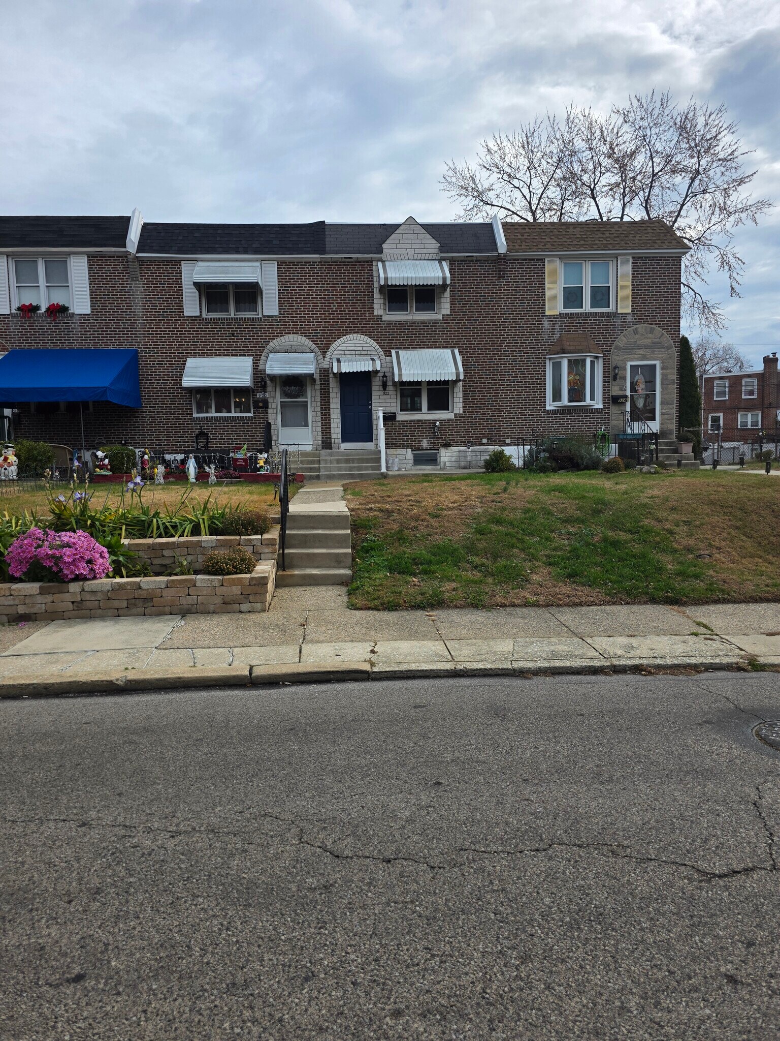 Building Photo - 922 Poplar Ave