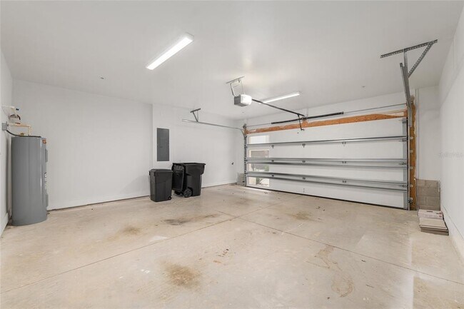Building Photo - 2601 SW Williston Rd