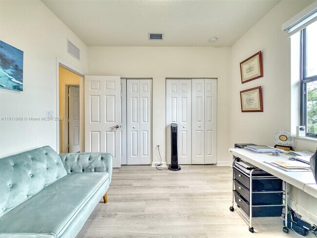 Building Photo - 10583 W 35th Way