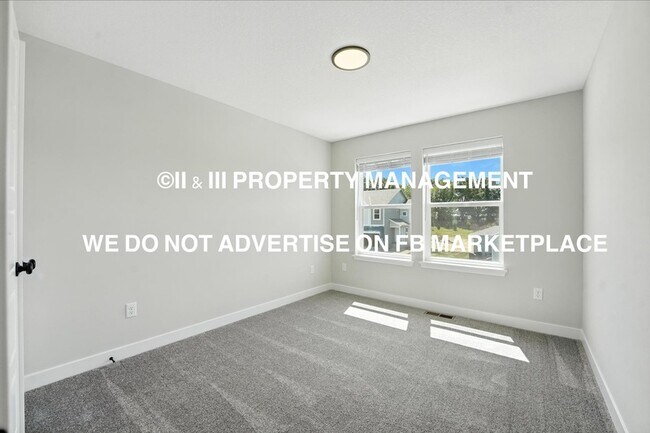 Building Photo - 8733 SW Edgewater Dr