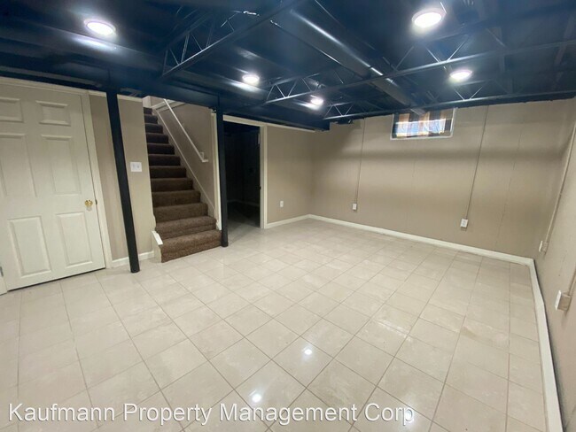 Building Photo - 3 br, 1 bath House - 4805 Spatz Ave