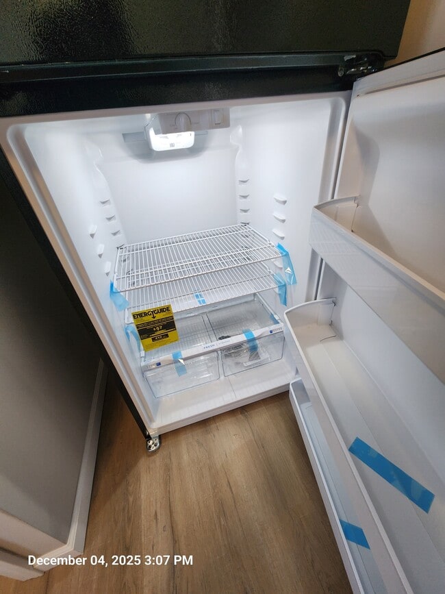 Building Photo - 418 Girard Ave