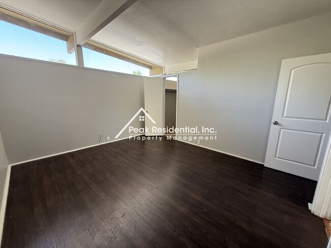 Building Photo - Mid-Century Modern 3bd/2ba Near Madison & ...