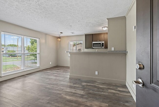 Building Photo - TreeTop