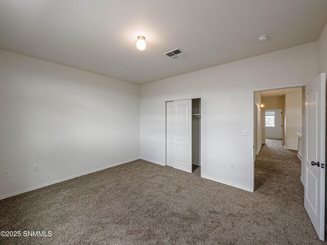 Building Photo - 3742 Piedras Negras Dr