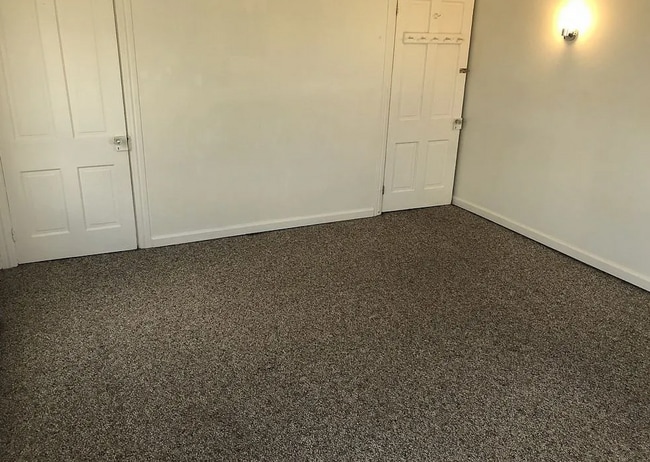 Building Photo - 638 S 2nd St