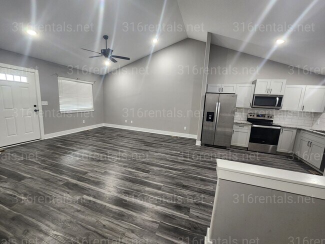 Building Photo - 5225 N Toben Ct