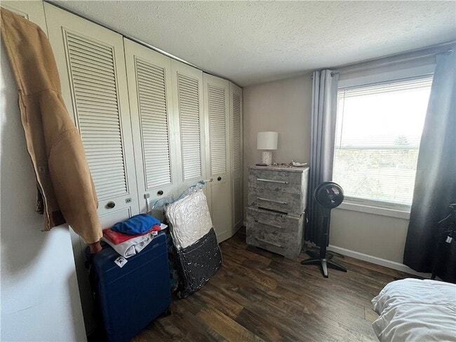 Building Photo - 3000 Ridge Rd