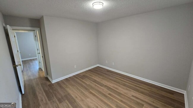 Building Photo - 3025 Mangum Dr